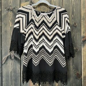 Allison Daley Tunic Top S Petite Blouse Neutral Lace Trim Chevron Stripes Dressy